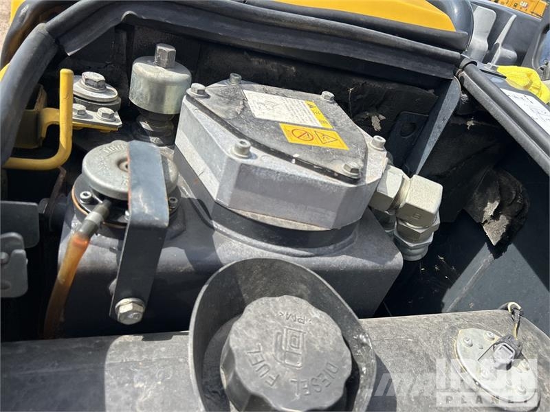 Komatsu PC55MR-5 حفارات صغيرة أقل من 7 طن (حفارات صغيرة)