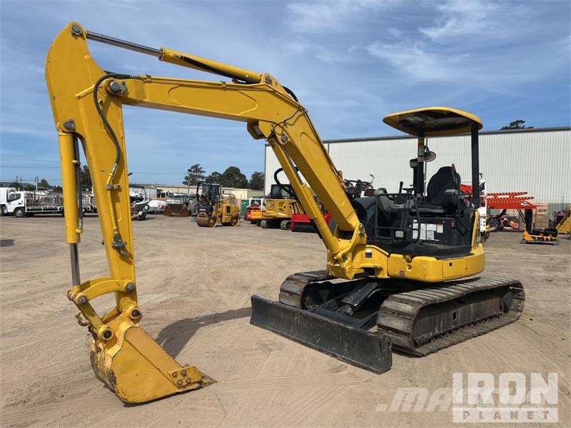 Komatsu PC55MR-5 حفارات صغيرة أقل من 7 طن (حفارات صغيرة)