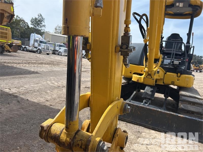 Komatsu PC55MR-5 حفارات صغيرة أقل من 7 طن (حفارات صغيرة)