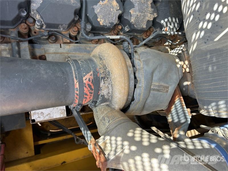 Komatsu PC850-8E0 Tracked Excavator Crawler excavators
