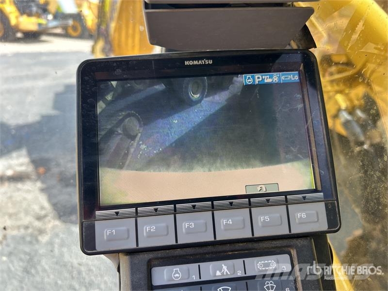 Komatsu PC850-8E0 Tracked Excavator Crawler excavators