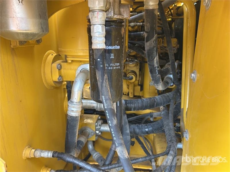 Komatsu PC850-8E0 Tracked Excavator Crawler excavators