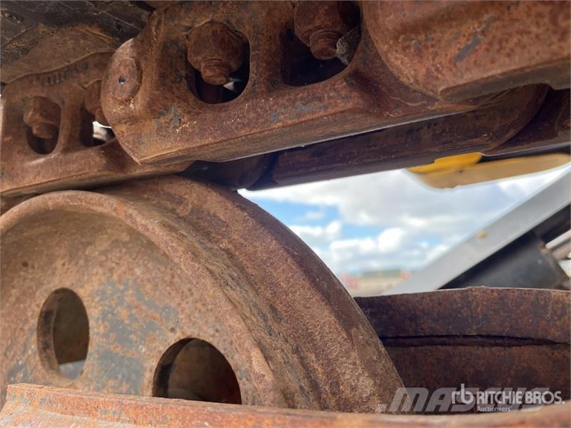 Komatsu PC88MR-8 Tracked Excavator Crawler excavators