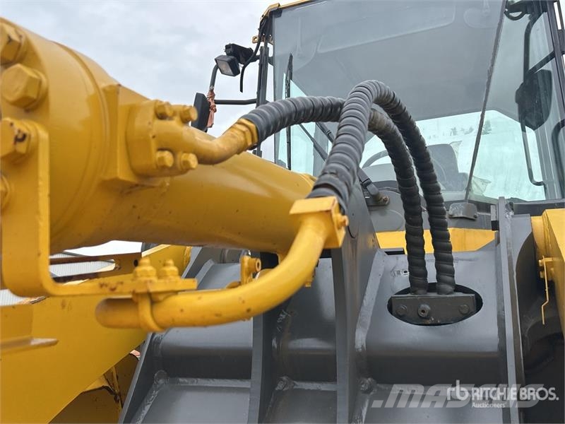 Komatsu WA380Z-6 Wheel Loader Kolesové nakladače