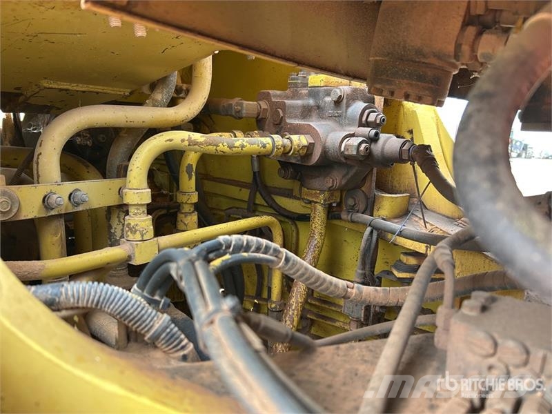 Komatsu WA470-3 Wheel Loader Utovarivači na kotačima