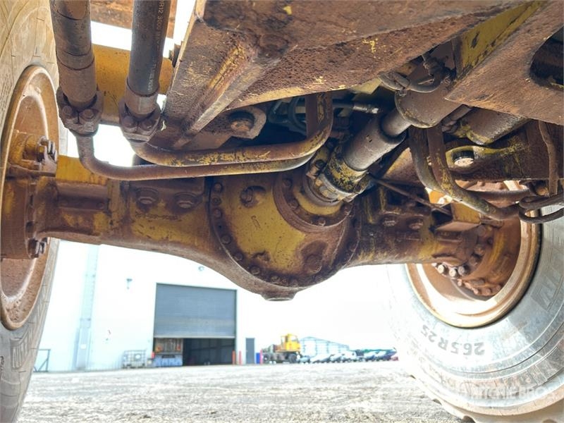 Komatsu WA470-3 Wheel Loader Utovarivači na kotačima