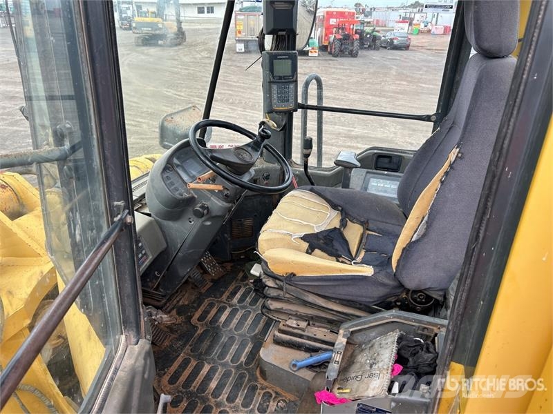 Komatsu WA470-3 Wheel Loader Utovarivači na kotačima