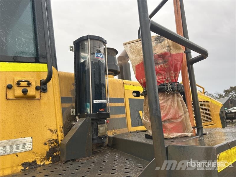 Komatsu WA500 6 Wheel Loader Wheel loaders