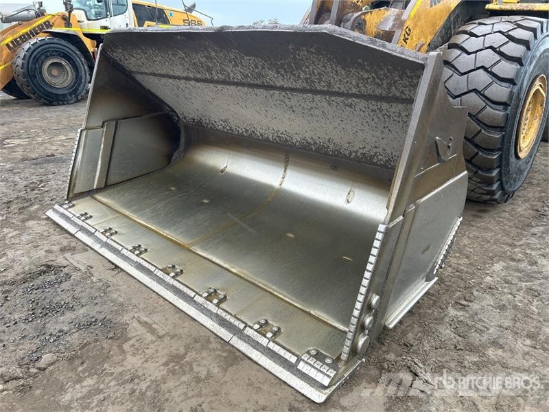 Komatsu WA500 6 Wheel Loader Wheel loaders