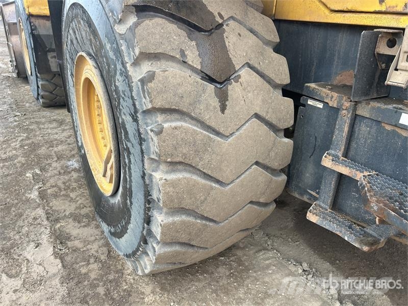 Komatsu WA500 6 Wheel Loader Wheel loaders
