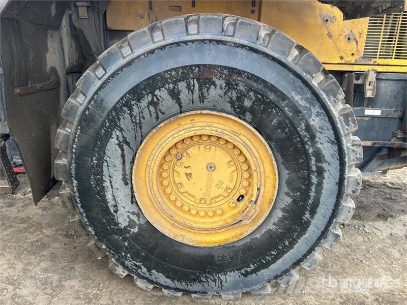 Komatsu WA500 6 Wheel Loader Wheel loaders
