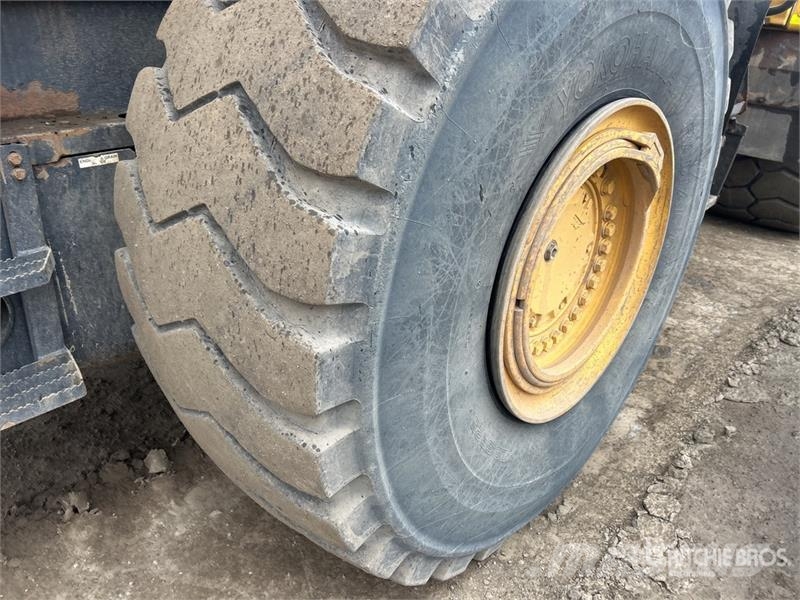 Komatsu WA500 6 Wheel Loader Wheel loaders