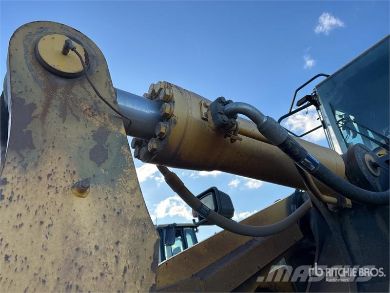 Komatsu WA500-7 Wheel Loader (Inoperable) Wheel loaders