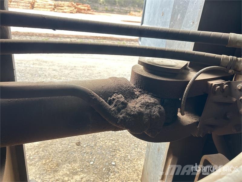 Komatsu WA600-6 輪胎式裝載機