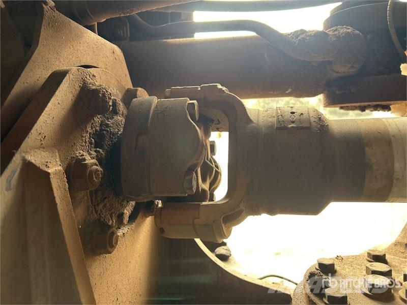 Komatsu WA600-6 輪胎式裝載機