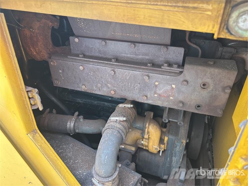 Komatsu WA600-6 輪胎式裝載機