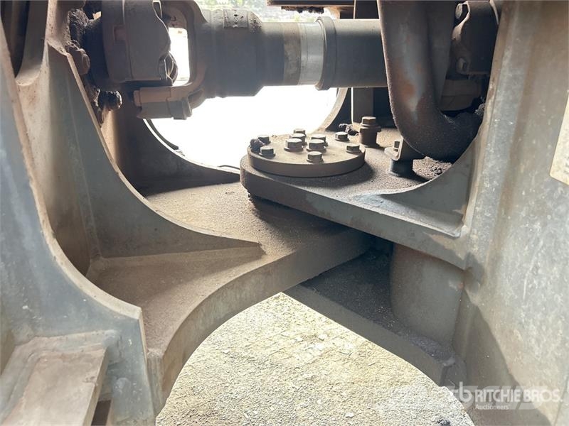 Komatsu WA600-6 輪胎式裝載機