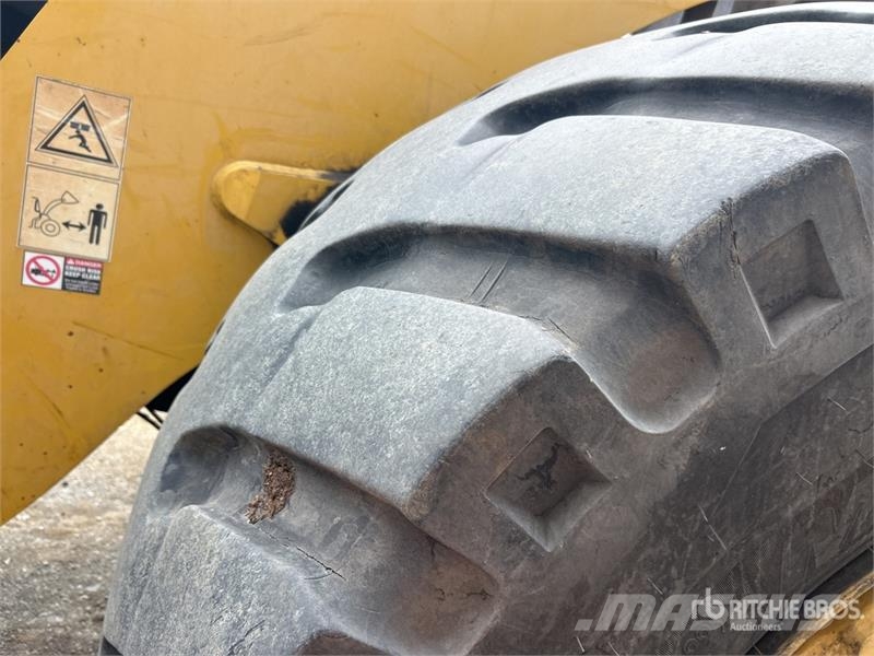 Komatsu WA600-6 輪胎式裝載機