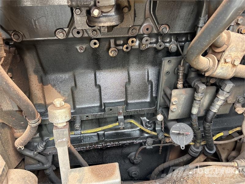 Komatsu WA600-6 輪胎式裝載機
