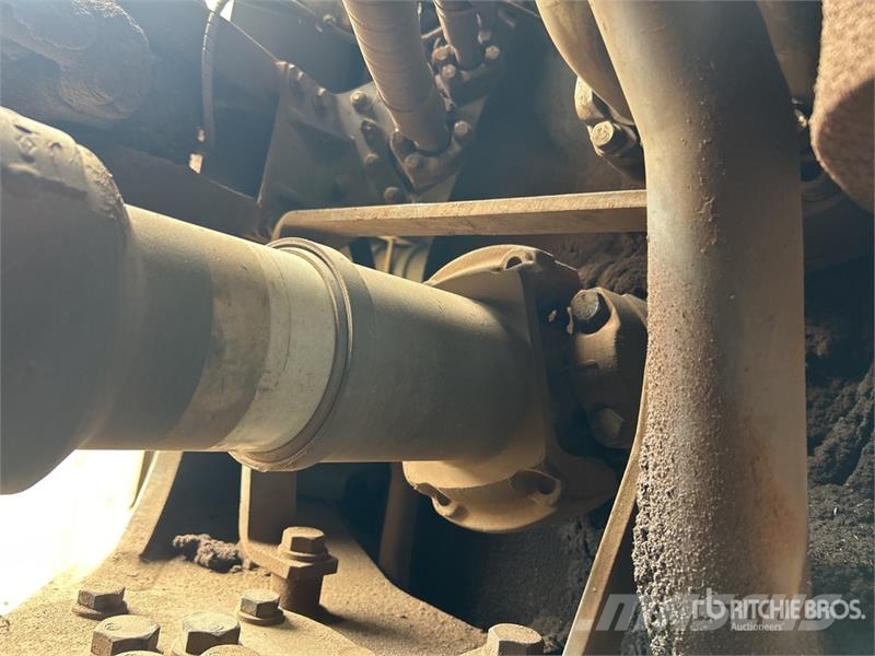 Komatsu WA600-6 輪胎式裝載機