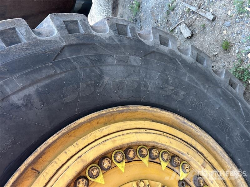 Komatsu WA600-6 輪胎式裝載機