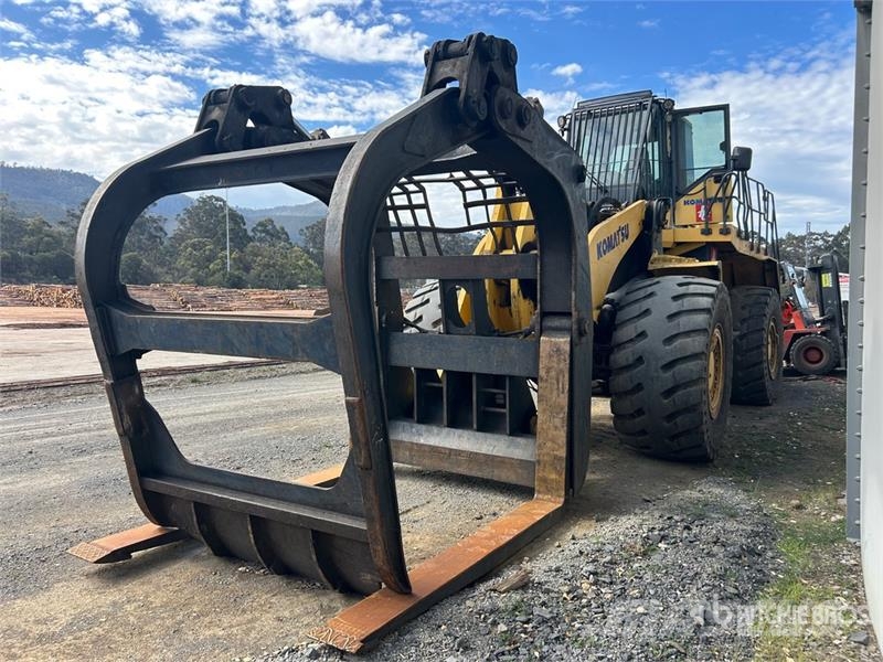 Komatsu WA600-6 輪胎式裝載機