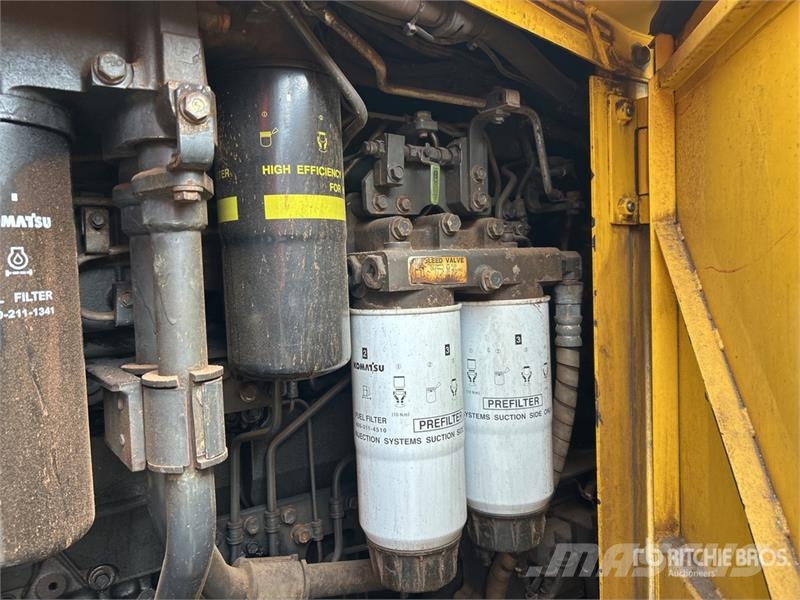 Komatsu WA600-6 輪胎式裝載機