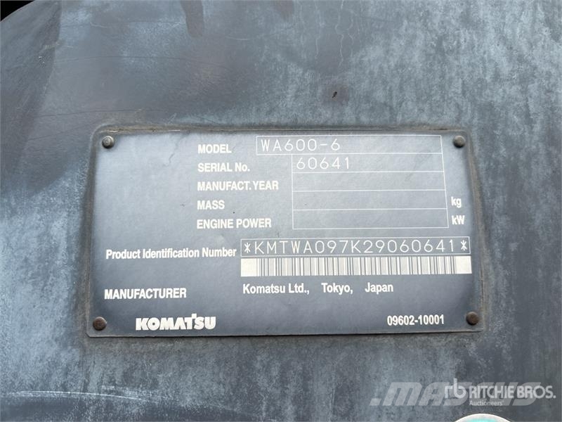 Komatsu WA600-6 輪胎式裝載機