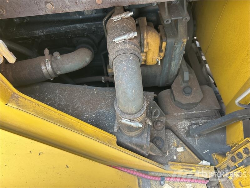 Komatsu WA600-6 輪胎式裝載機