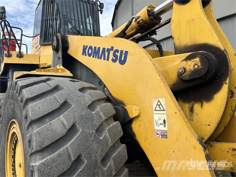 Komatsu WA600-6 輪胎式裝載機