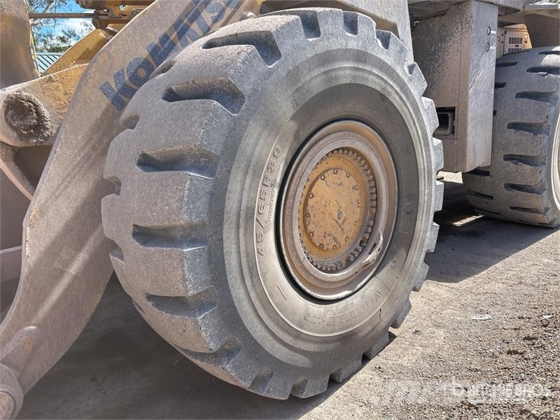 Komatsu WA700-3 Wheel Loader Wheel loaders