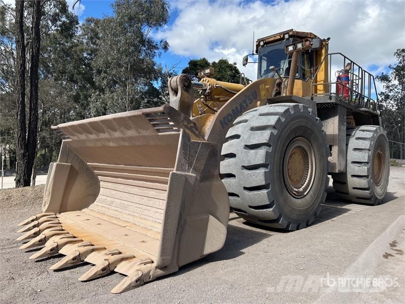 Komatsu WA700-3 Wheel Loader Wheel loaders