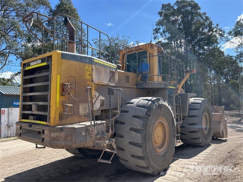 Komatsu WA700-3 Wheel Loader Wheel loaders