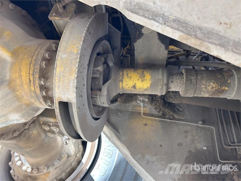 Komatsu WA700-3 Wheel Loader Wheel loaders