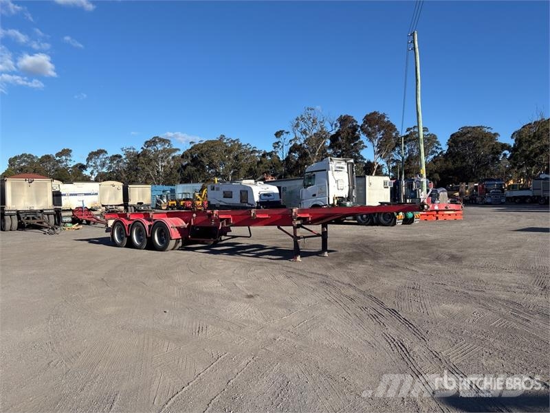  Krueger 12.1 m Tri/A Container Trailer 货柜车