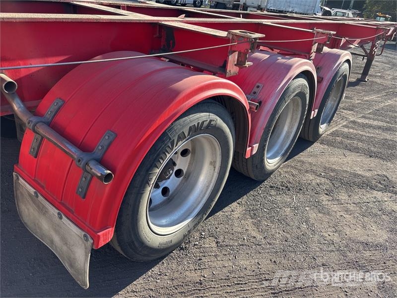  Krueger 12.1 m Tri/A Container Trailer 货柜车