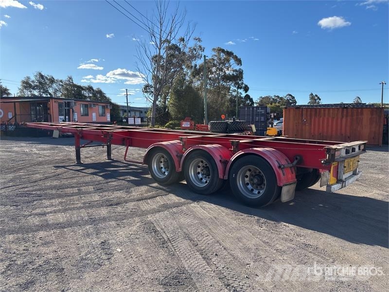  Krueger 12.1 m Tri/A Container Trailer 货柜车
