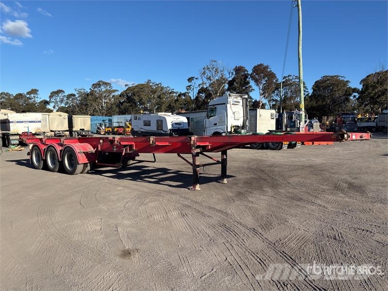  Krueger 12.1 m Tri/A Container Trailer 货柜车