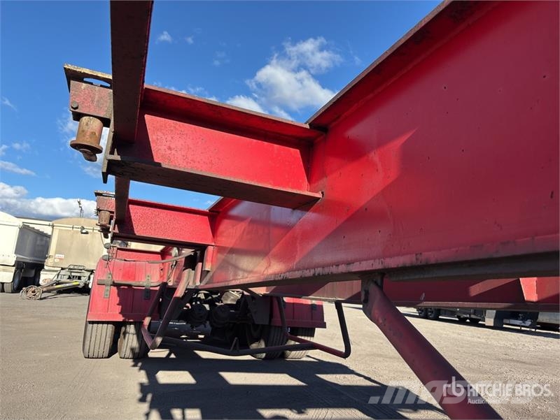  Krueger 12.1 m Tri/A Container Trailer 货柜车