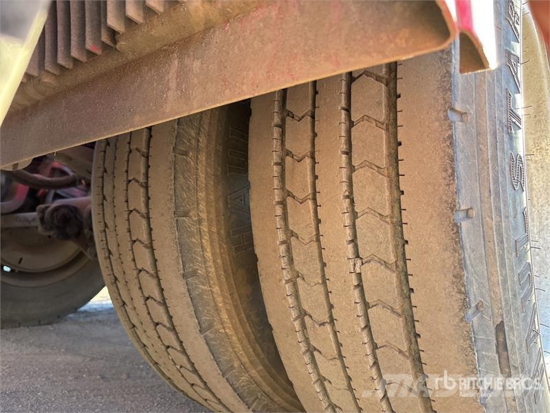  Krueger 12.1 m Tri/A Container Trailer 货柜车