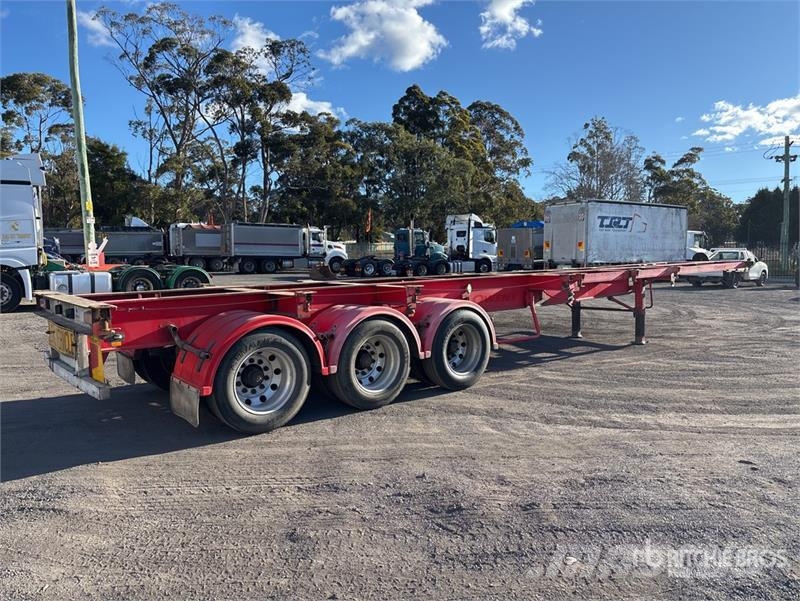  Krueger 12.1 m Tri/A Container Trailer 货柜车