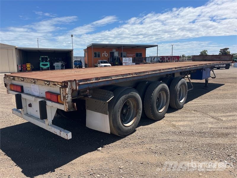  Krueger 12.2 m Tri/A Flatbed Trailer مقطوروات مسطحة/مفصلية الجوانب