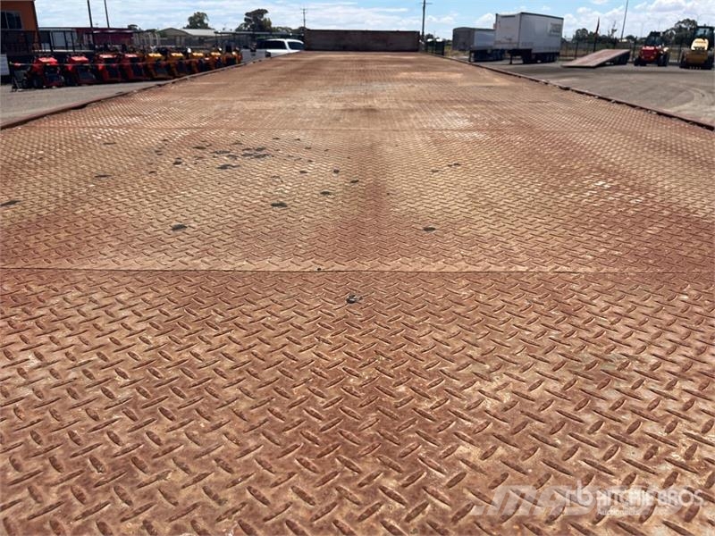  Krueger 12.2 m Tri/A Flatbed Trailer مقطوروات مسطحة/مفصلية الجوانب