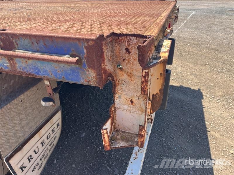  Krueger 12.2 m Tri/A Flatbed Trailer مقطوروات مسطحة/مفصلية الجوانب
