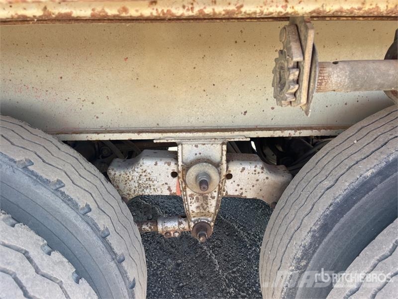  Krueger 12.2 m Tri/A Flatbed Trailer مقطوروات مسطحة/مفصلية الجوانب