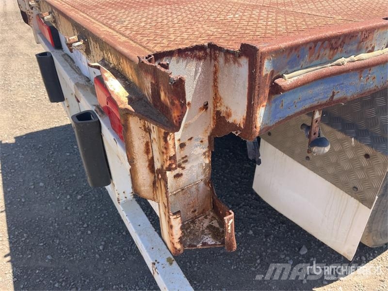  Krueger 12.2 m Tri/A Flatbed Trailer مقطوروات مسطحة/مفصلية الجوانب