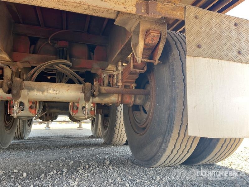  Krueger 12.2 m Tri/A Flatbed Trailer مقطوروات مسطحة/مفصلية الجوانب