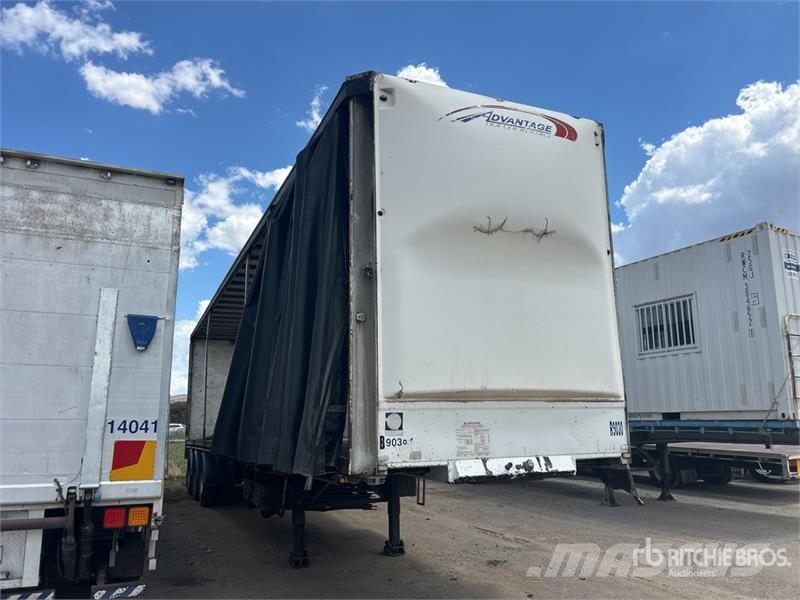 Krueger 13.2 m Tri/A Curtain Side Trailer Rimorchi centinati