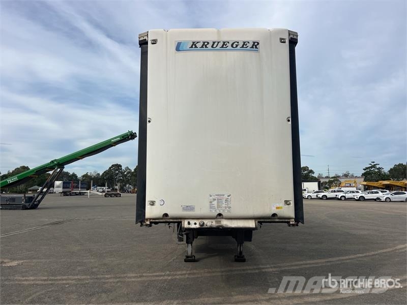 Krueger 13.3 m Tri/A Curtain Side Trailer Ponyvás pótkocsik