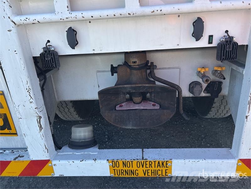  Krueger 13.6 m Tri/A Flatbed Trailer Lavaperävaunut